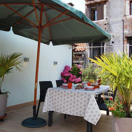 Loft Due Cuori Con Terrazza Apartamento Veneza Exterior foto